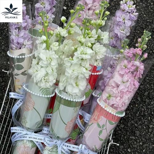 米兰三八节花海系列 单支花束的优雅呈现与牛皮纸包装的艺术